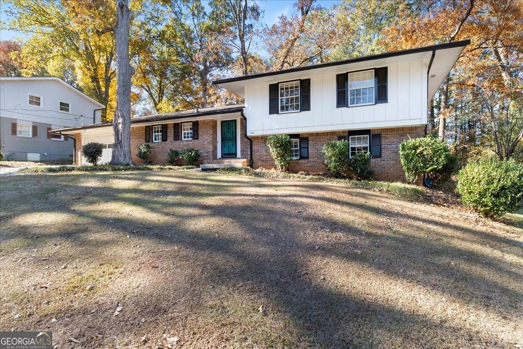 Photo of 1999 Lindsey Lane, Decatur, GA 30035 (MLS # 10649514)
