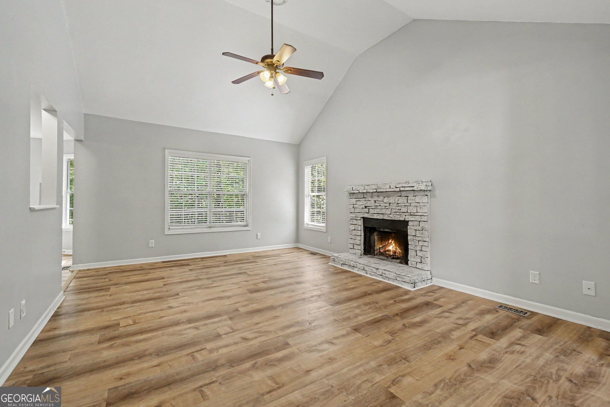 402 Eileen CIR