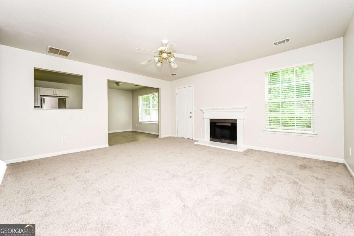 4615 Ravenwood LOOP