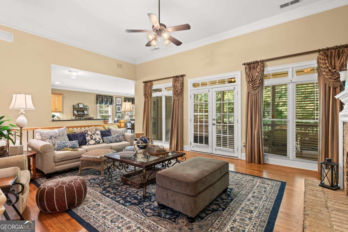 235 Chandler WALK