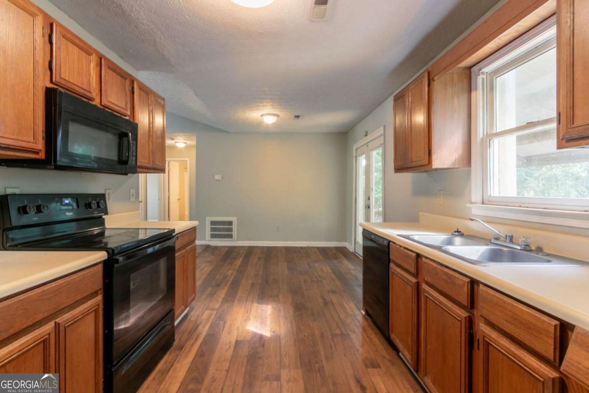 22 Welcome Wood DR