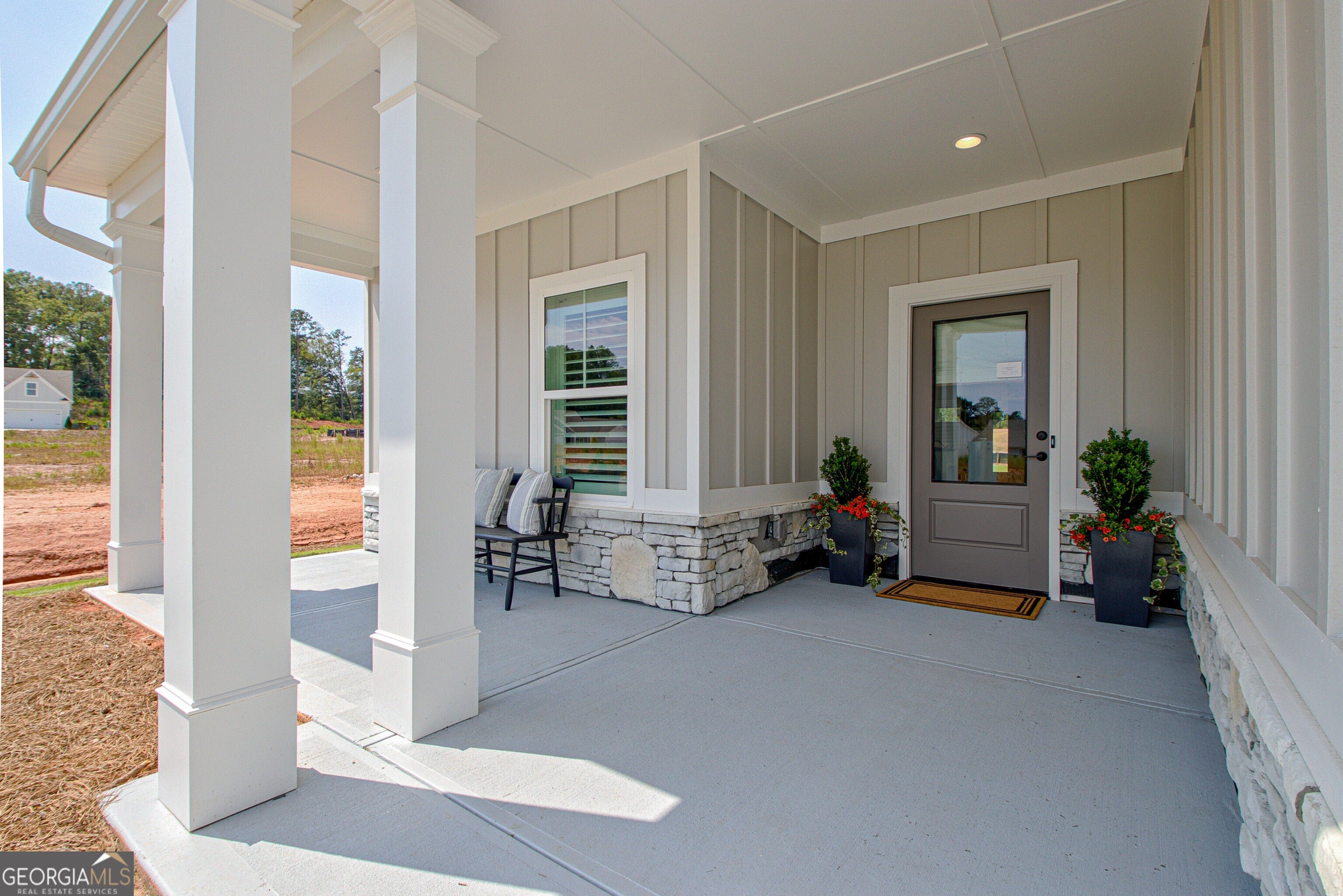 65 Redhaven DR