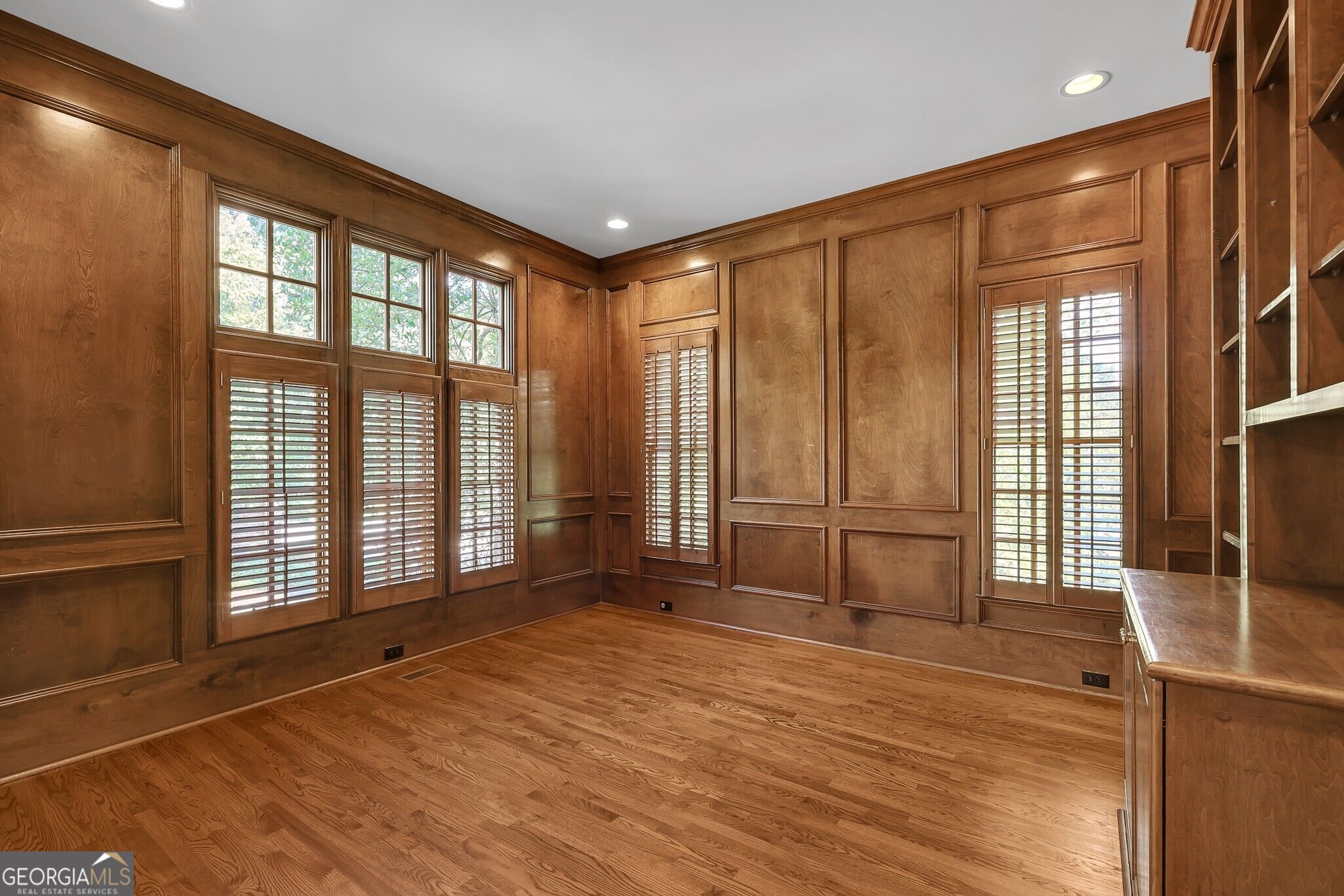 4595 Peachtree Dunwoody RD