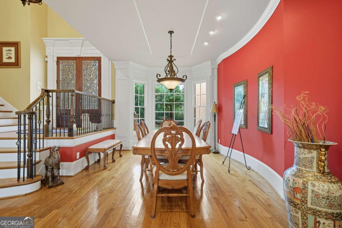 5290 Lower Roswell RD