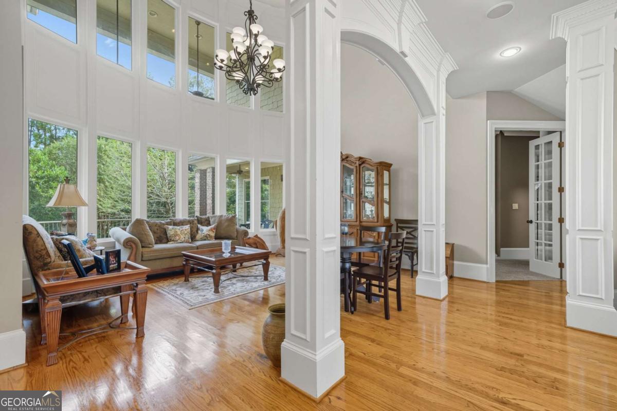 5290 Lower Roswell RD