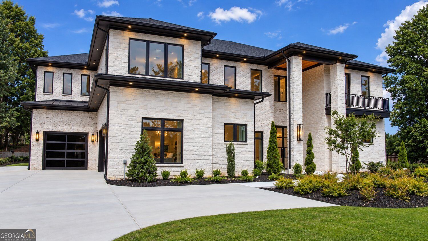 3425 Thompson Mill RD