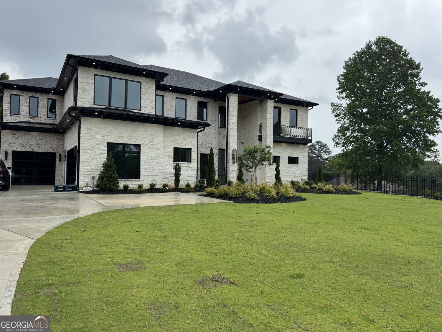 3425 Thompson Mill RD
