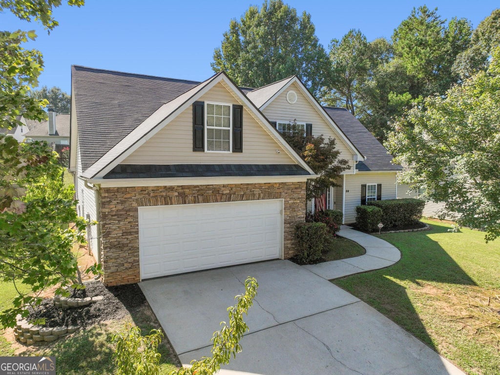 Photo of 84 Bedford Park Drive, Newnan, GA 30263 (MLS # 10839514)