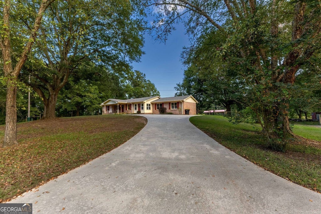 Photo of 8410 Cleckler Road, Palmetto, GA 30268 (MLS # 10838298)