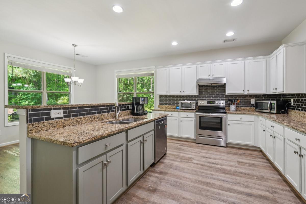 632 Creek Pointe DR