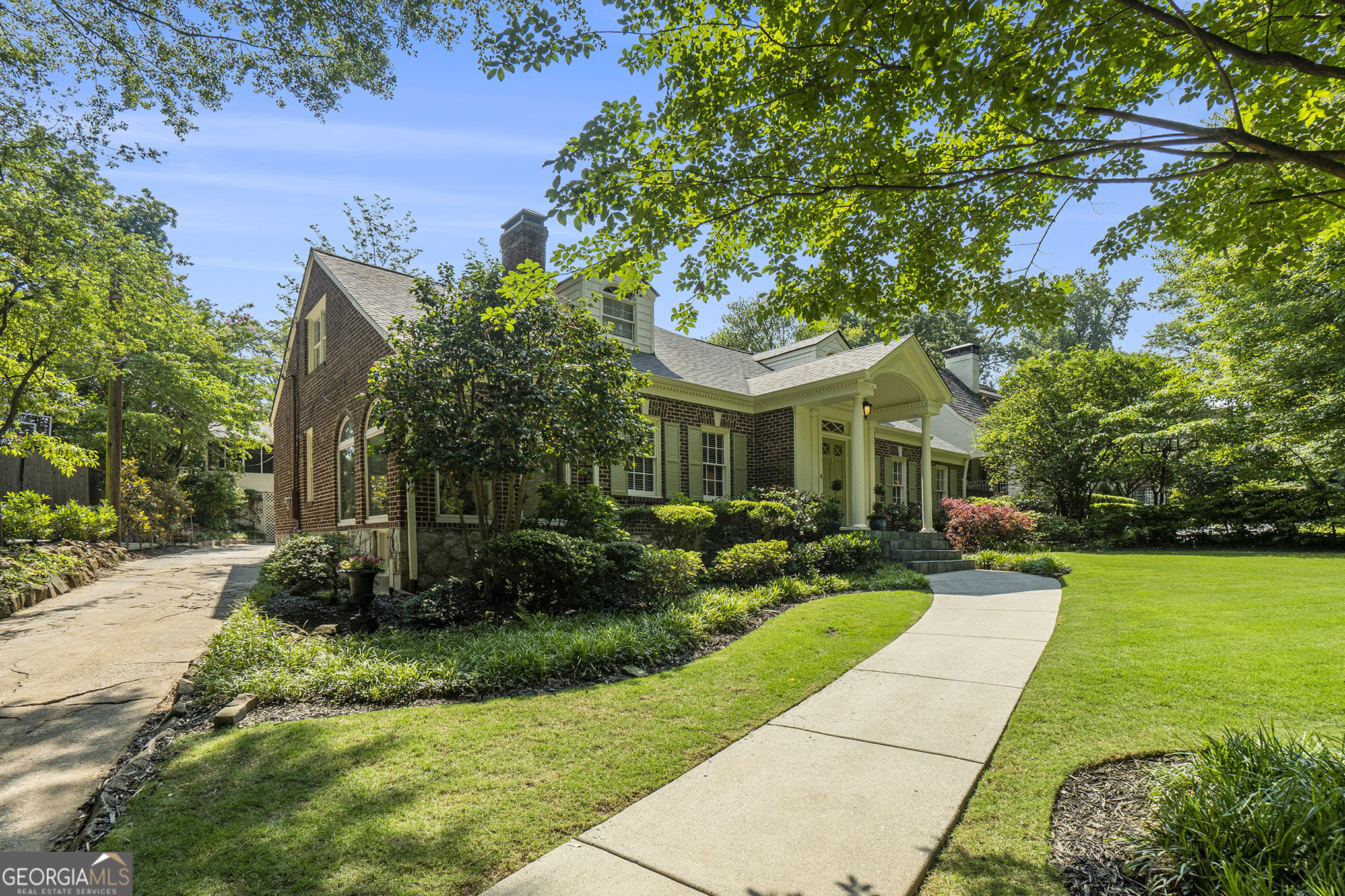 1821 N Rock Springs RD NE