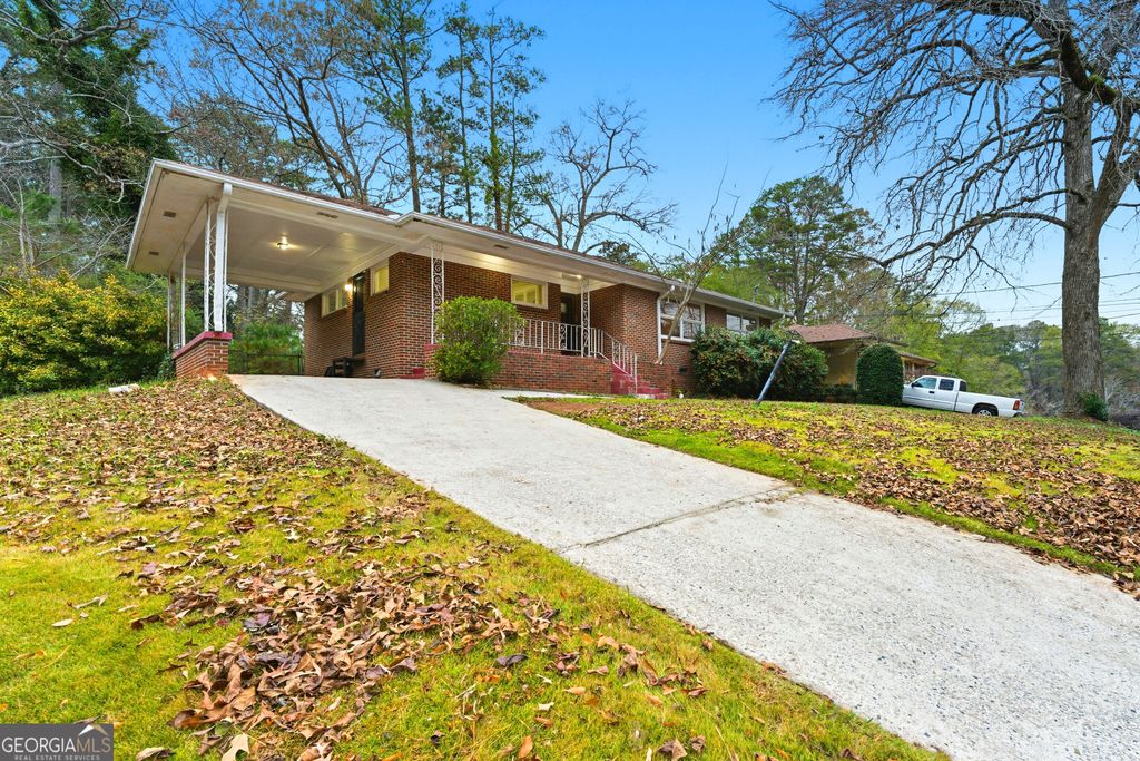Photo of 2309 Bryant Drive, Atlanta, GA 30344 (MLS # 10654213)