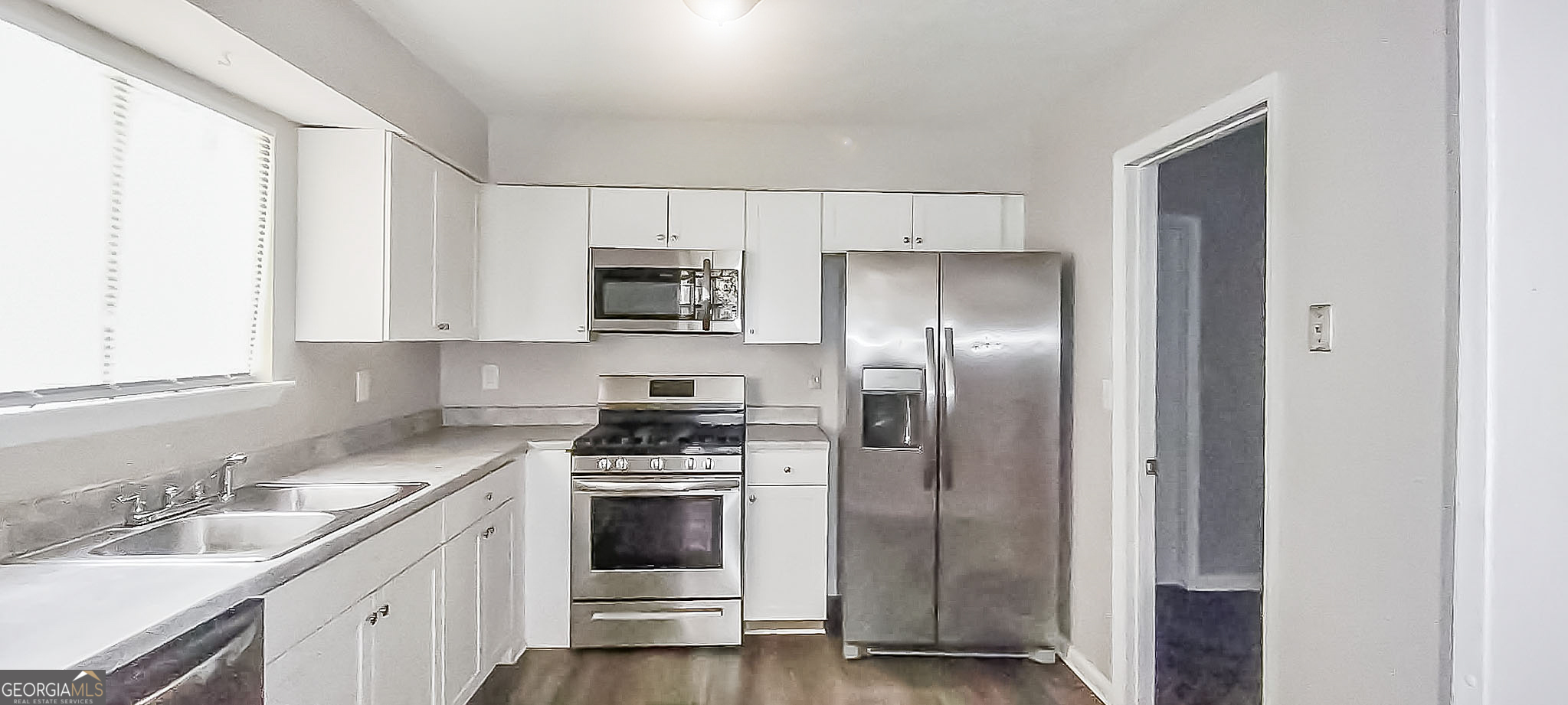 9409 Forest Knoll DR