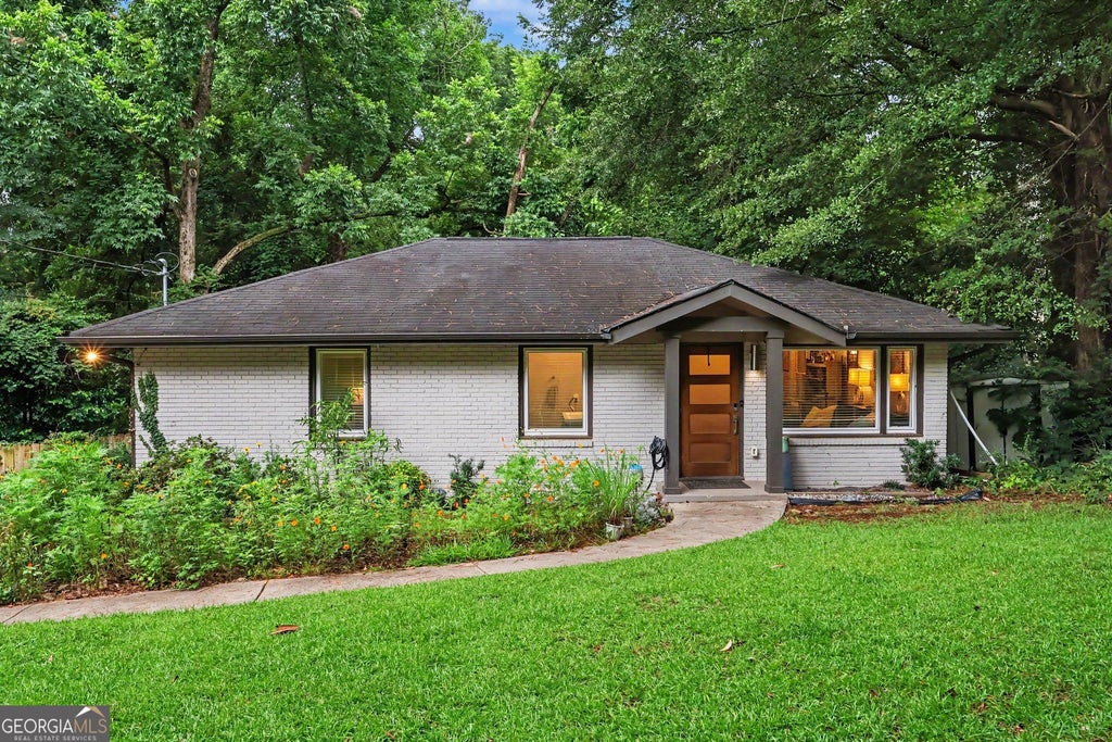 Photo of 2041 E Lilac Lane, Decatur, GA 30032 (MLS # 10803483)