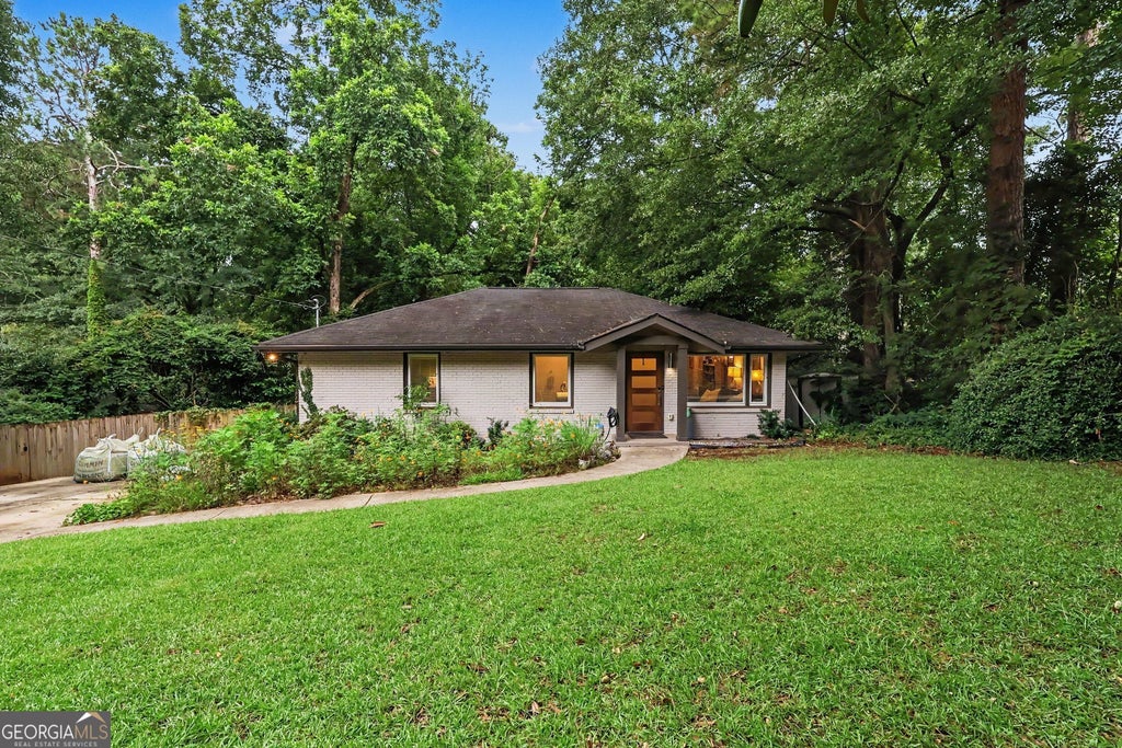 Photo of 2041 E Lilac Lane, Decatur, GA 30032 (MLS # 10803483)