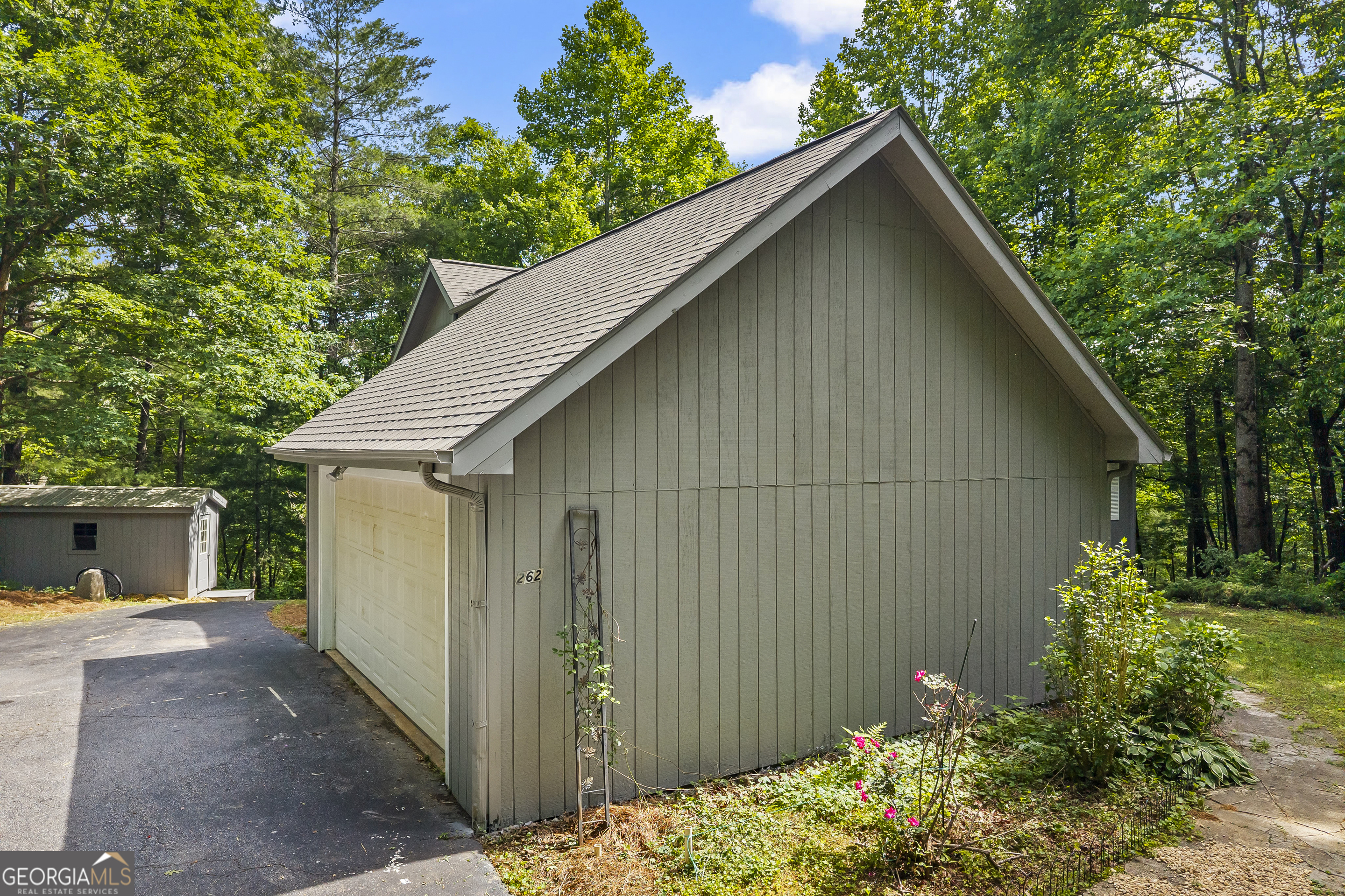 262 Patrick Ln