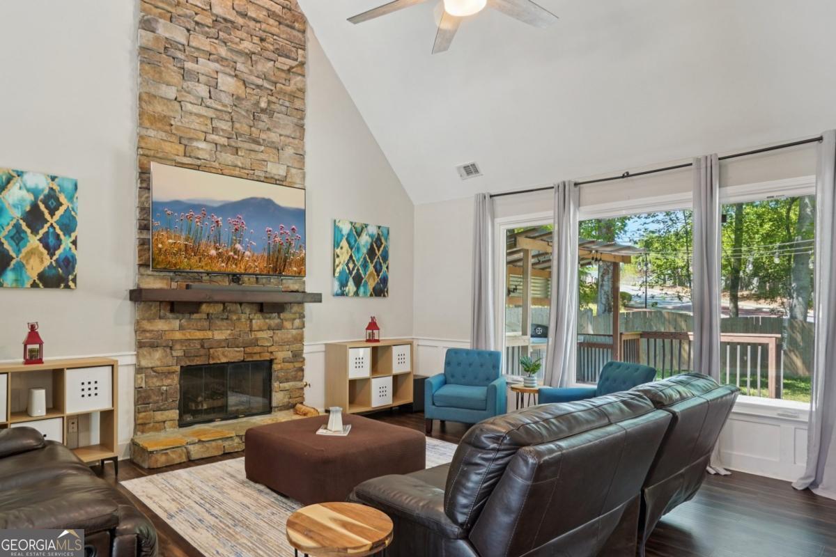 1501 Grace Meadows LN SE