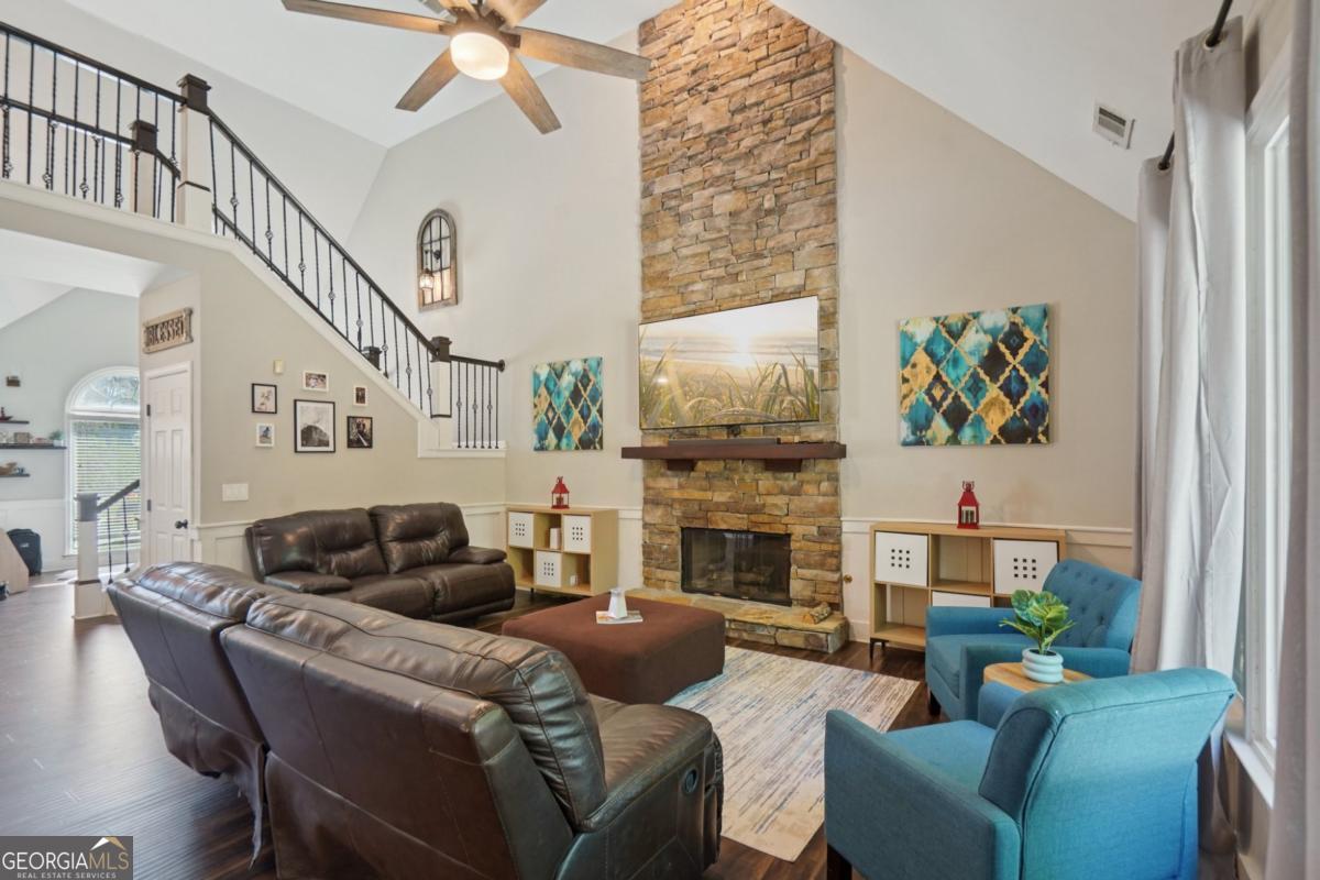 1501 Grace Meadows LN SE