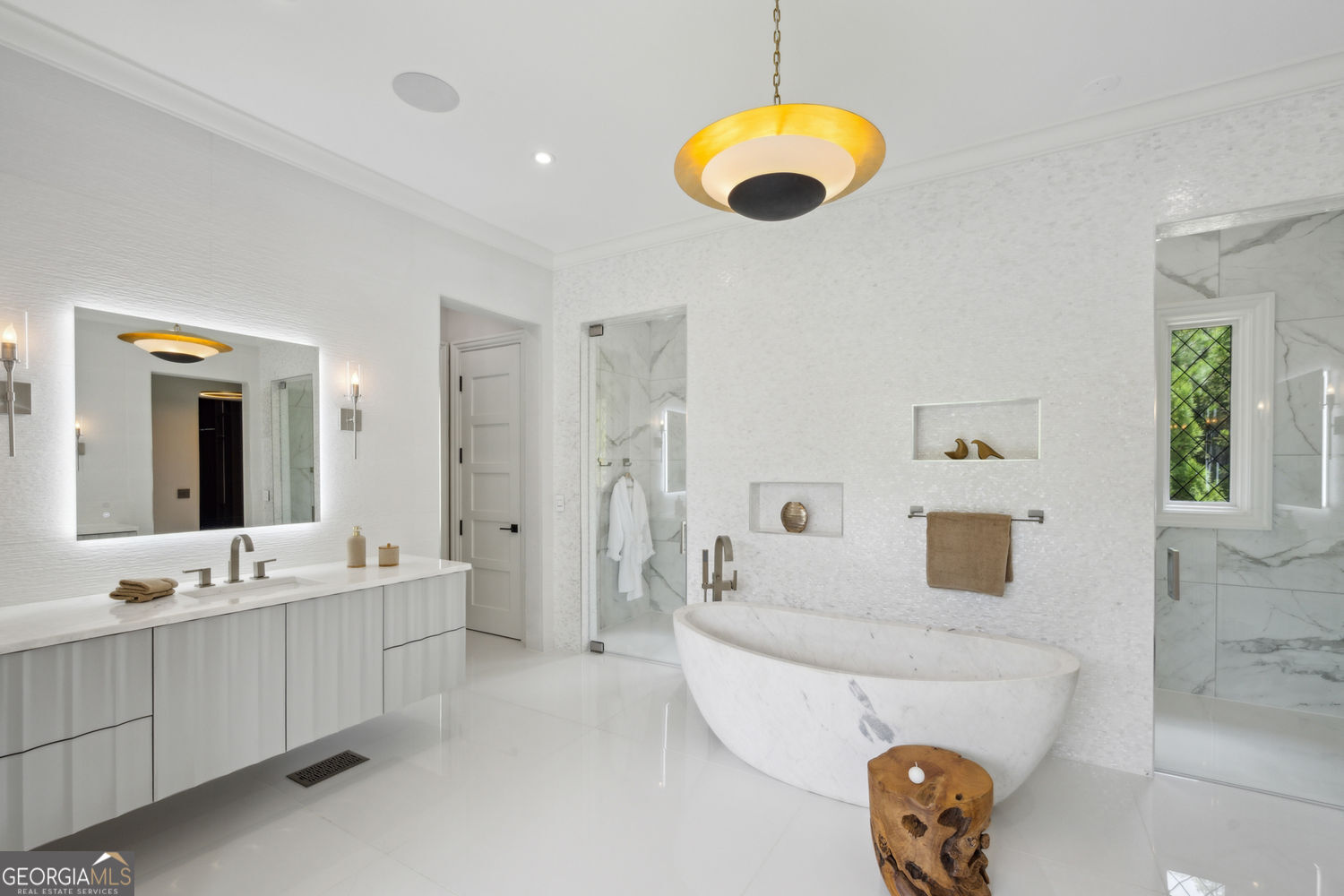 Sandy Springs, Georgia 30327, United States, 7 Bedrooms Bedrooms, ,12 BathroomsBathrooms,Residential,Active,254604