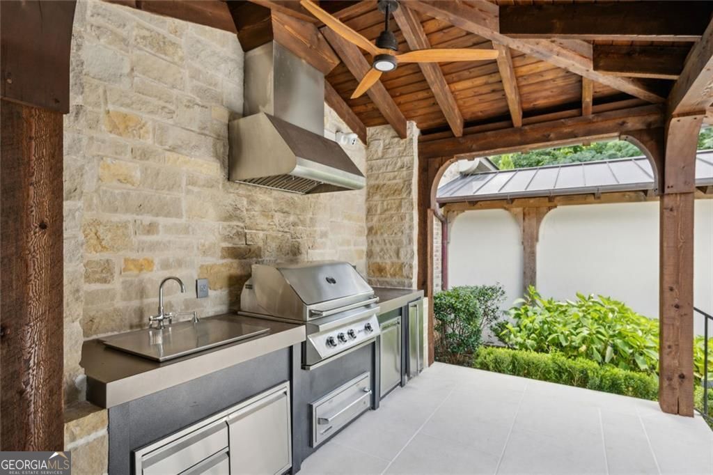 Sandy Springs, Georgia 30327, United States, 7 Bedrooms Bedrooms, ,12 BathroomsBathrooms,Residential,Active,254604