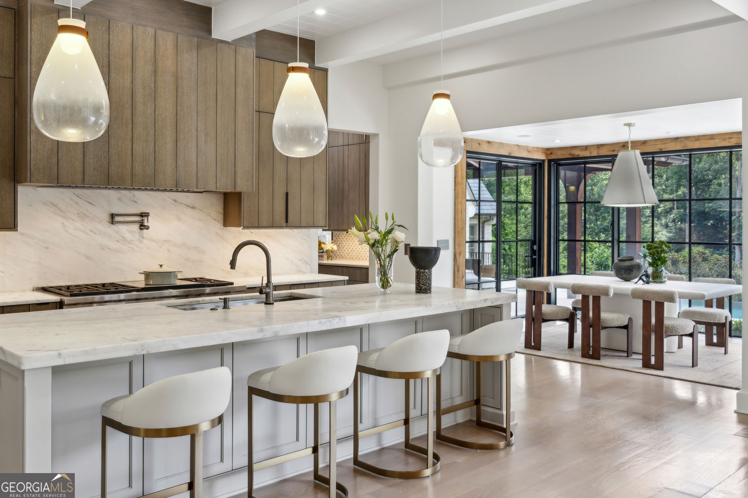 Sandy Springs, Georgia 30327, United States, 7 Bedrooms Bedrooms, ,12 BathroomsBathrooms,Residential,Active,254604