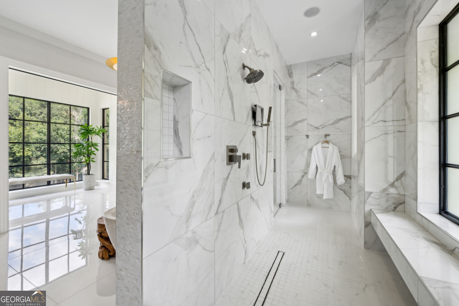 Sandy Springs, Georgia 30327, United States, 7 Bedrooms Bedrooms, ,12 BathroomsBathrooms,Residential,Active,254604