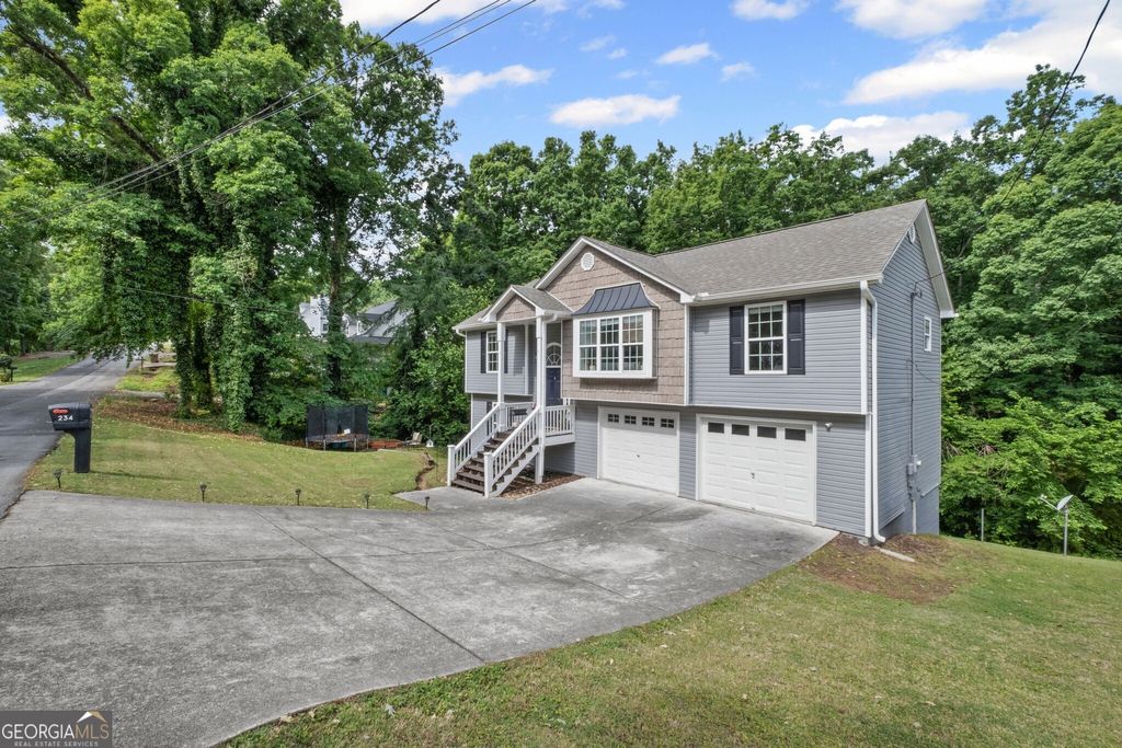 Photo of 234 Amberidge Drive NW, Cartersville, GA 30121 (MLS # 10757038)