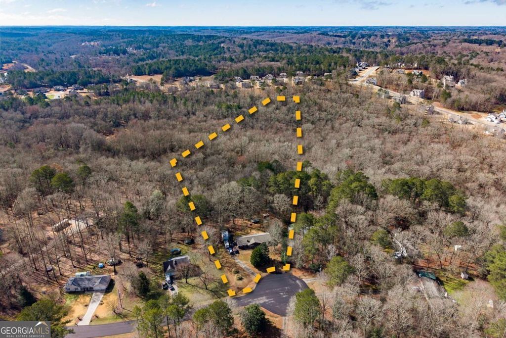 Photo of 2000 Bullock Trail, Loganville, GA 30052 (MLS # 10693985)