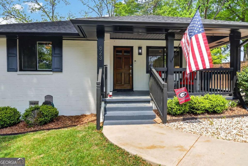 Photo of 823 Frances Drive SE, Smyrna, GA 30080 (MLS # 10797154)