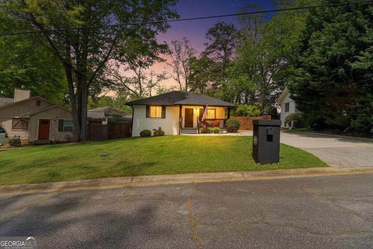 Photo 1 of 14 — 823 Frances DR SE, Smyrna, GA 30080