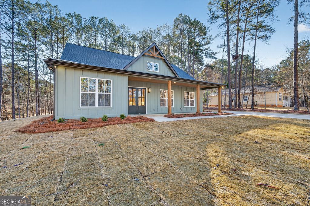 Photo of 362 E River Bend Drive, Eatonton, GA 31024 (MLS # 10691657)