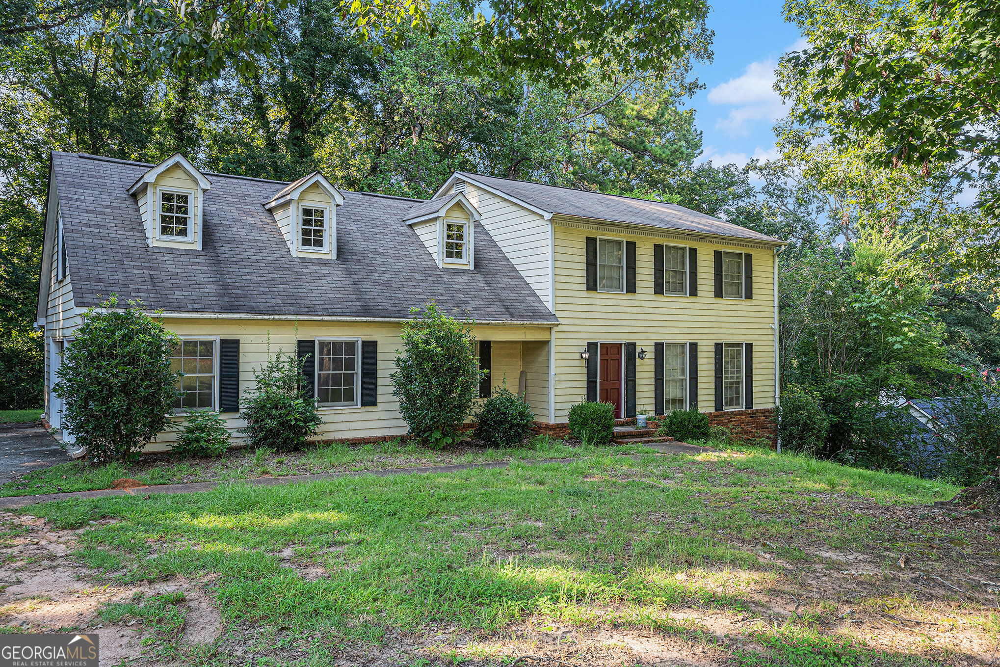 Perfect for investors or first-time homeowners! This spacious 4-bedroom, 2.5-bath traditional home offers more than 2,400 sq. ft. of living space, plus an unfinished basement, all situated on over half an acre in the sought-after Lokchapee subdivision of North Macon. With solid bones and endless potential, this property is ready for your updates and personal touches. Highlights include a cozy fireplace, a practical floor plan, generously sized bedrooms, and a large yard-ideal for entertaining, gardening, or future expansion. Whether you're searching for your next flip, rental investment, or a forever home to customize, this property delivers an excellent opportunity in a prime location-just minutes from shopping, dining, and convenient access to I-75. Don't miss your chance to bring new life to 602 Commanche Drive!