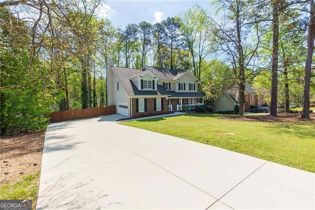 2072 Perrin DR