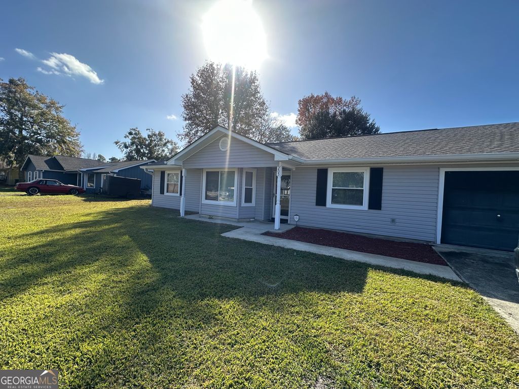 Photo of 205 Woodlawn Drive, St. Marys, GA 31558 (MLS # 10661367)