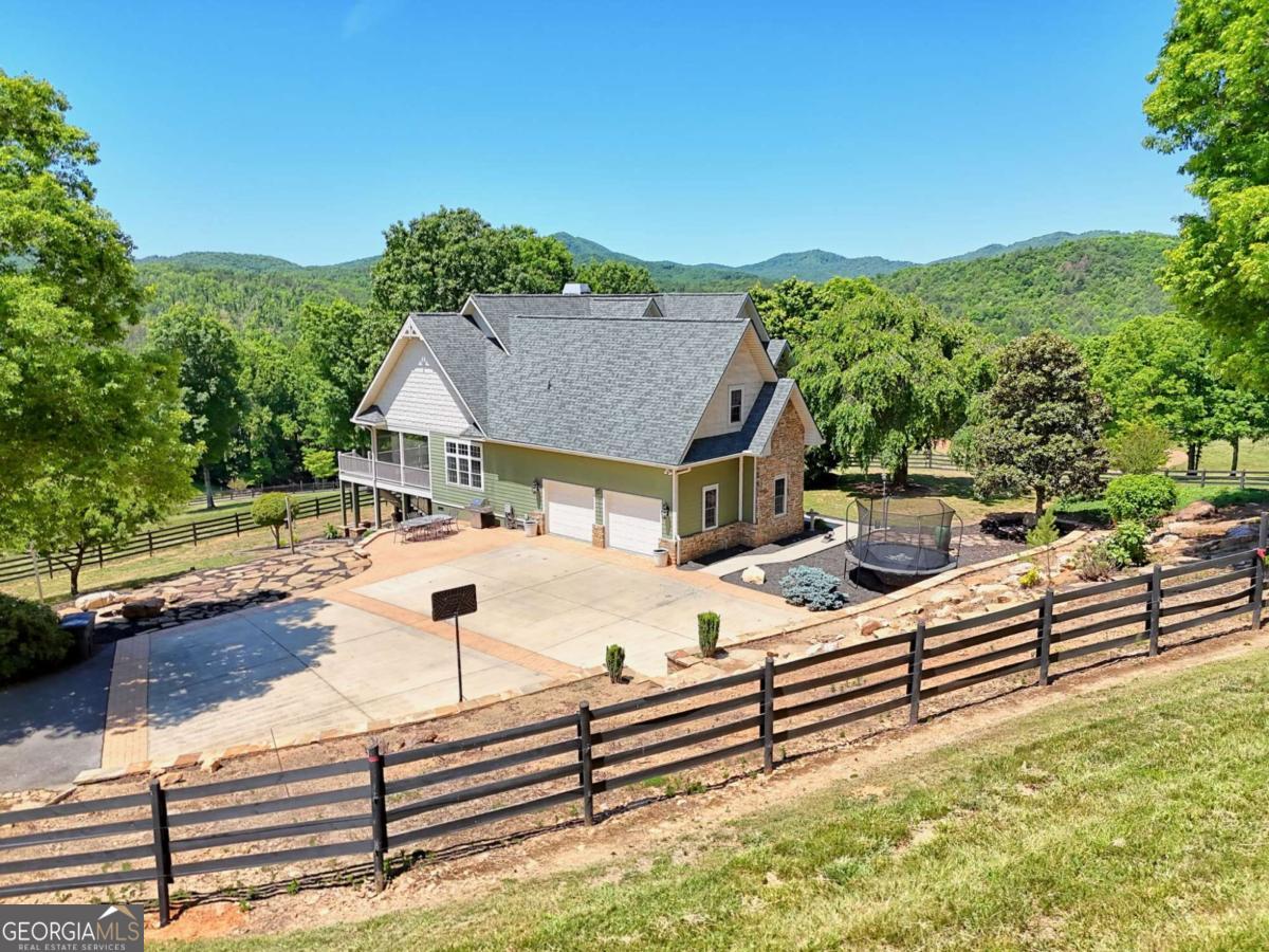 1193 Pine Log RD