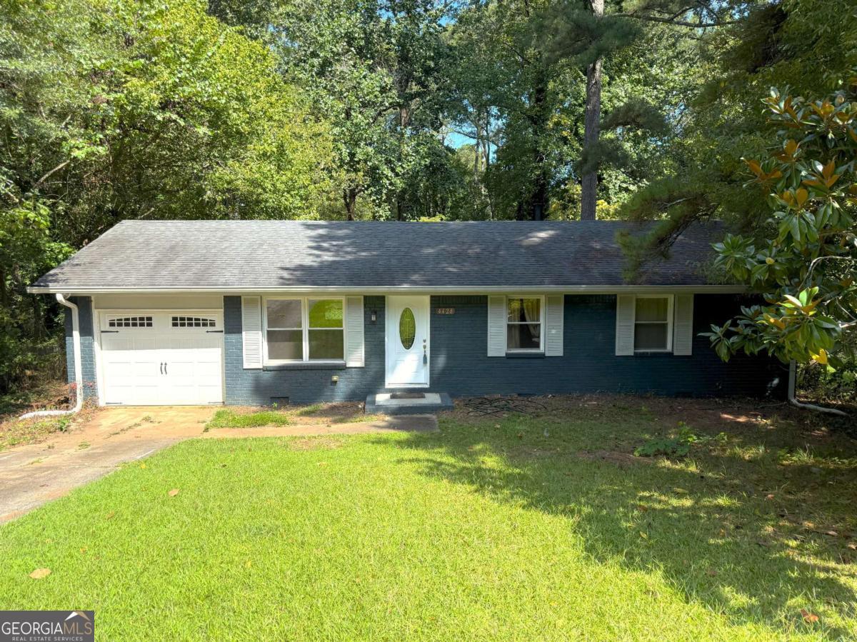 Step in to your open spaced home in a quiet neighborhood just outside of the perimeter. You have access to all Atlanta has to offer and the quietness of a secluded area. Nestled right in Stone Mountain, you're only 20 minutes away from Ponce City Market, 10 minutes away from Dekalb Farmers Market, minutes away from I285 and everything Decatur has to offer in regards to restaurants and activities.