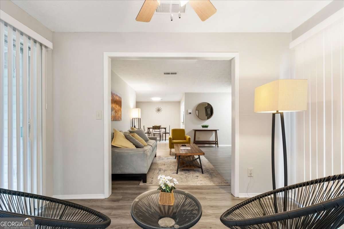 2102 Augusta DR SE 21