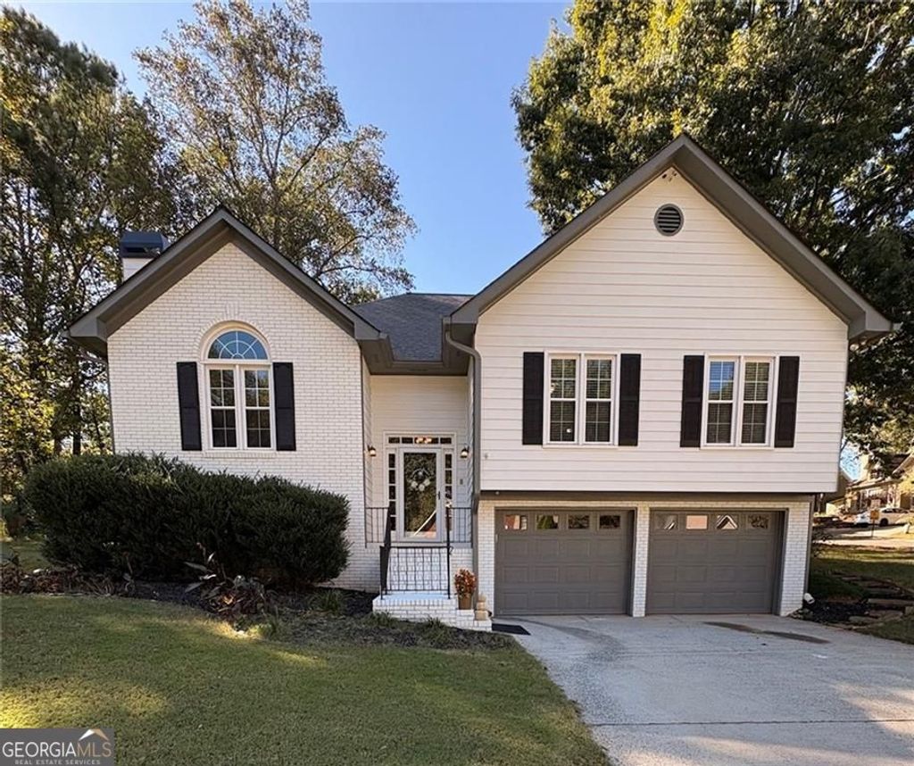 Photo of 1361 Chatley Way, Woodstock, GA 30188 (MLS # 10625074)
