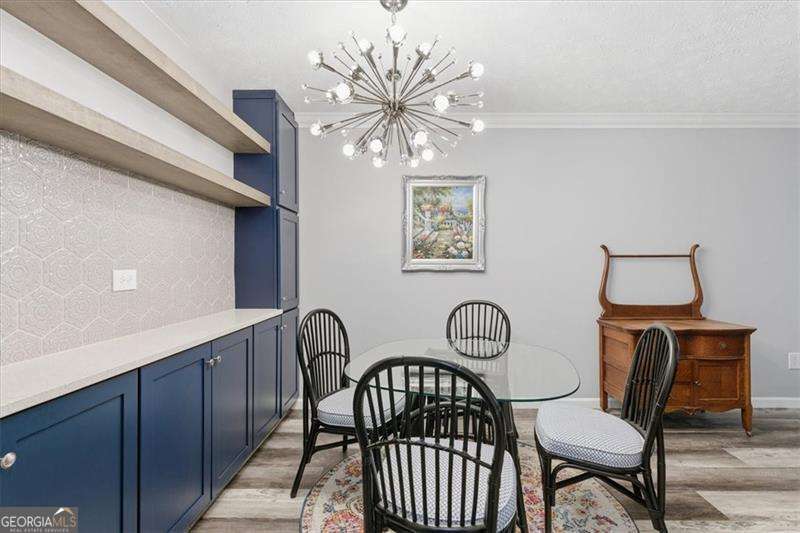 DUNWOODY COURT - Residential