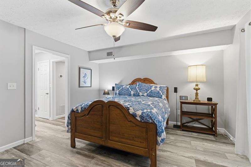 DUNWOODY COURT - Residential