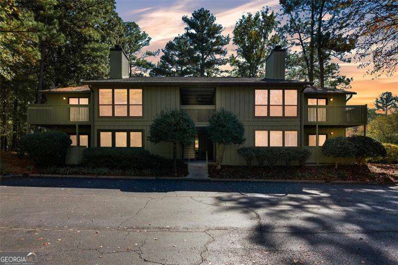 DUNWOODY COURT - Residential