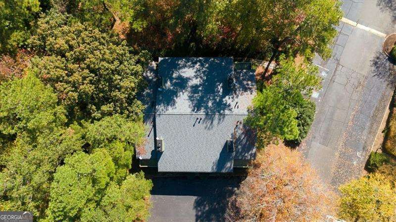 DUNWOODY COURT - Residential