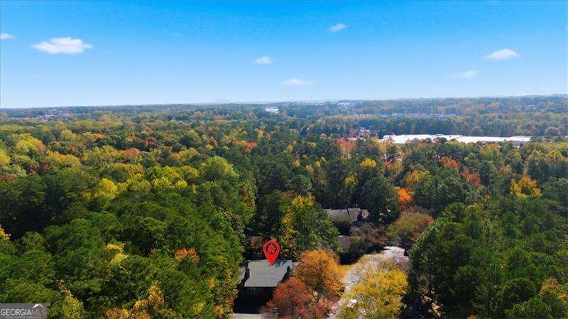 DUNWOODY COURT - Residential