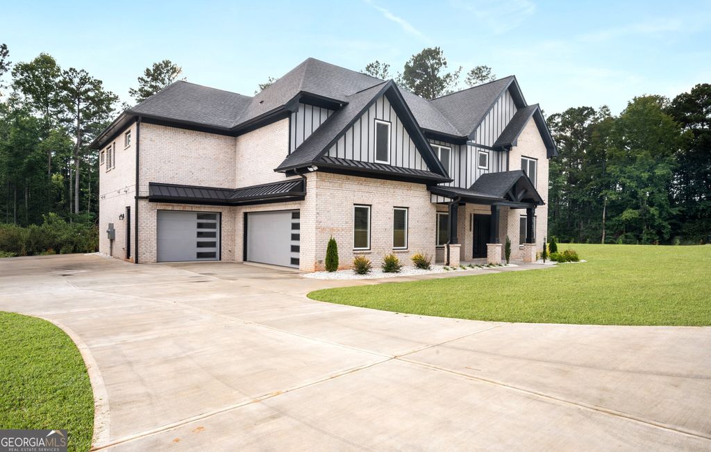 Photo of 2101 E Maddox Road, Buford, GA 30519 (MLS # 10681359)