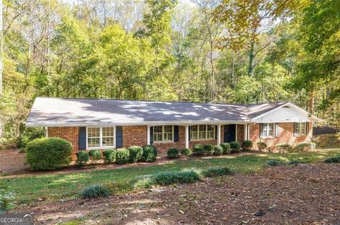 Photo of 2350 Oxbow Circle, Stone Mountain, GA 30087 (MLS # 10629191)
