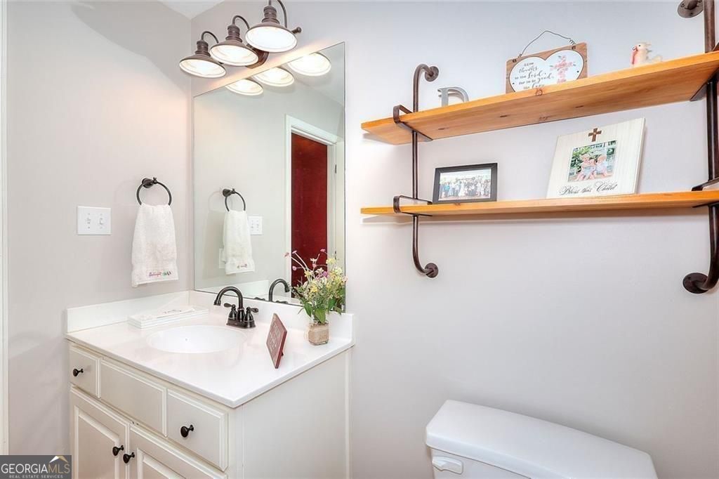 Loganville, Georgia 30052, United States, 5 Bedrooms Bedrooms, ,4 BathroomsBathrooms,Residential,Active,214809