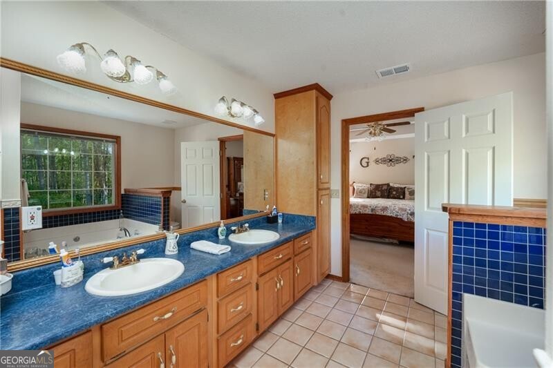 Canton, Georgia 30114, United States, 4 Bedrooms Bedrooms, ,3 BathroomsBathrooms,Residential,Pending,110761