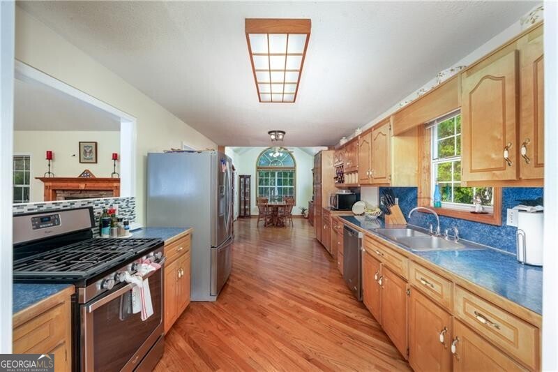 Canton, Georgia 30114, United States, 4 Bedrooms Bedrooms, ,3 BathroomsBathrooms,Residential,Pending,110761