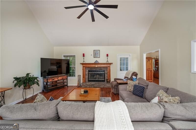 Canton, Georgia 30114, United States, 4 Bedrooms Bedrooms, ,3 BathroomsBathrooms,Residential,Pending,110761