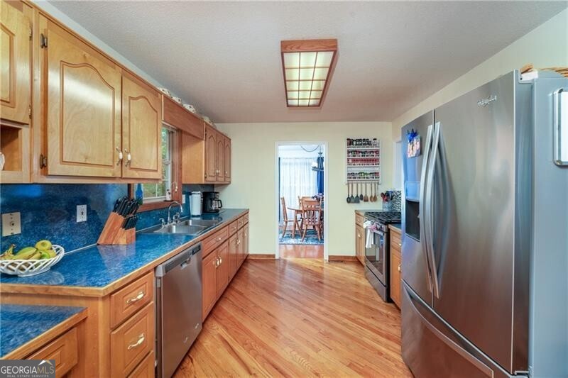 Canton, Georgia 30114, United States, 4 Bedrooms Bedrooms, ,3 BathroomsBathrooms,Residential,Pending,110761